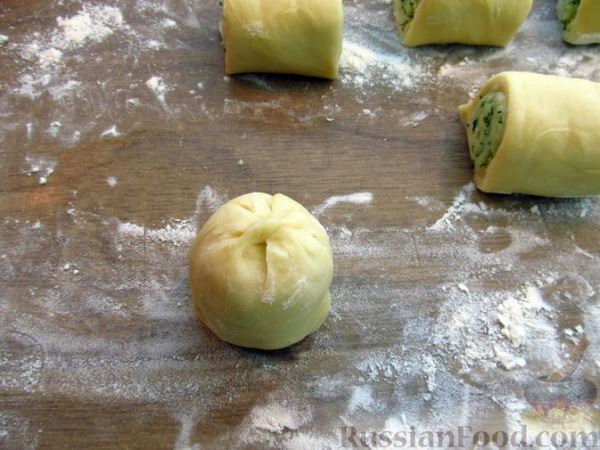 Бездрожжевые пирожки с картошкой и зеленью (в духовке)