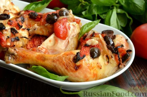 Курица, запечённая с помидорами и маслинами (в духовке)