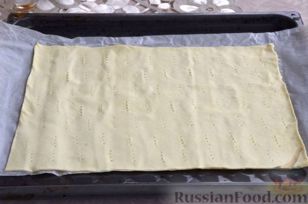 Слоёный пирог-тарт с грушами, орехами и мягким сыром